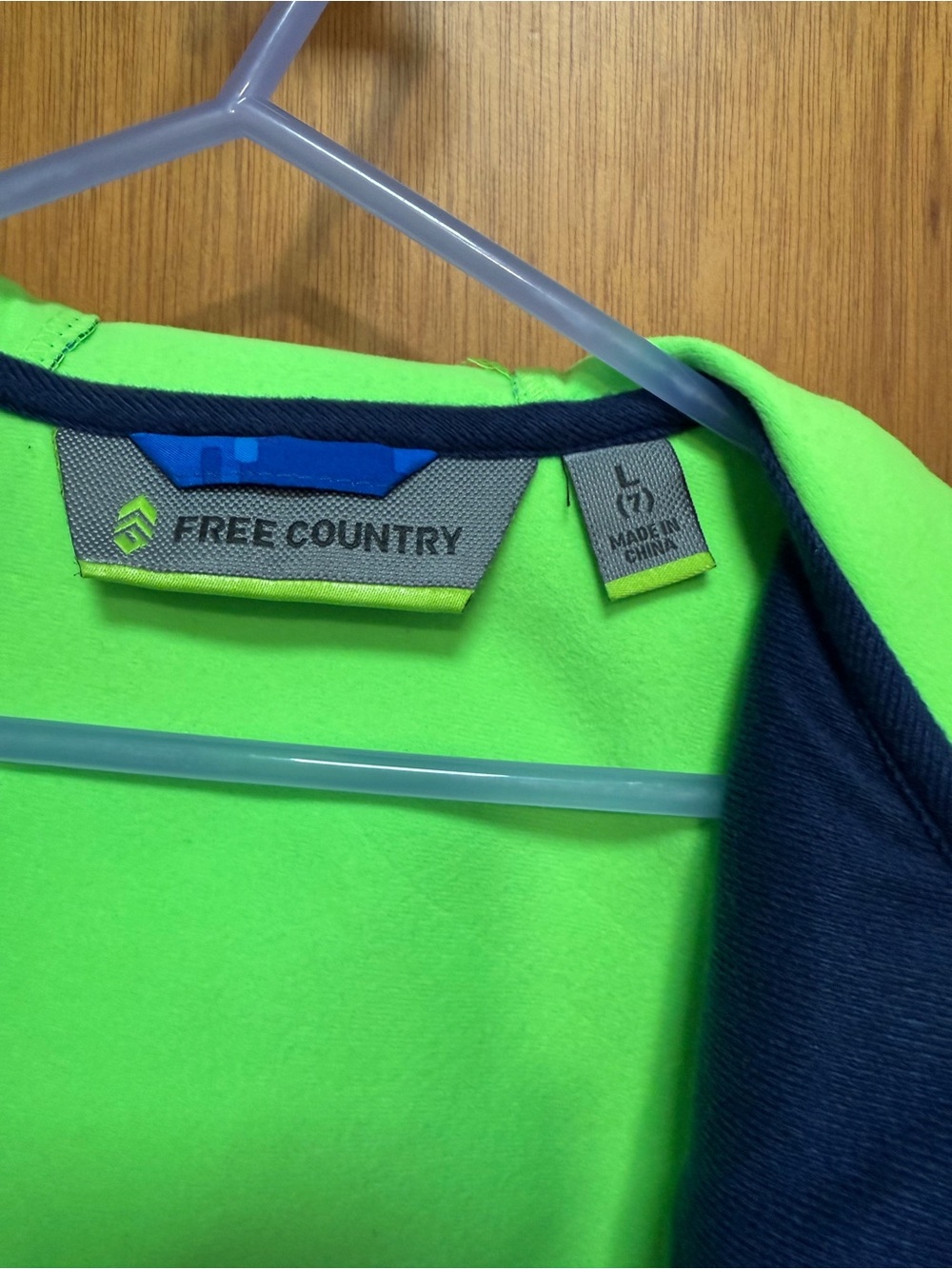Free Country Blue Camo Hooded Softshell Jacket with Neon Green Trim - Picture 6 of 8